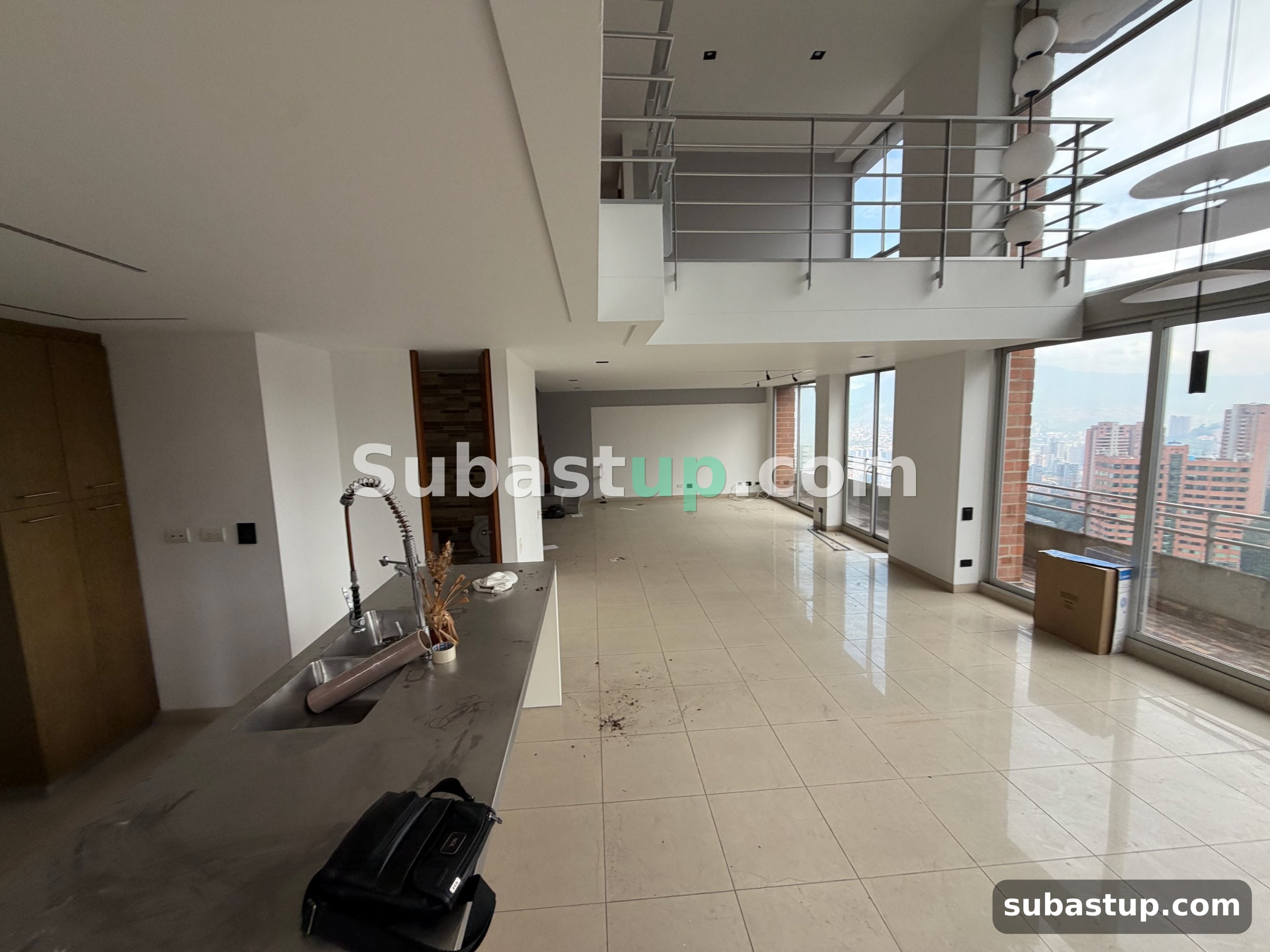 Penthouse 208 m² en El Poblado + 3 garajes y 3 depósitos