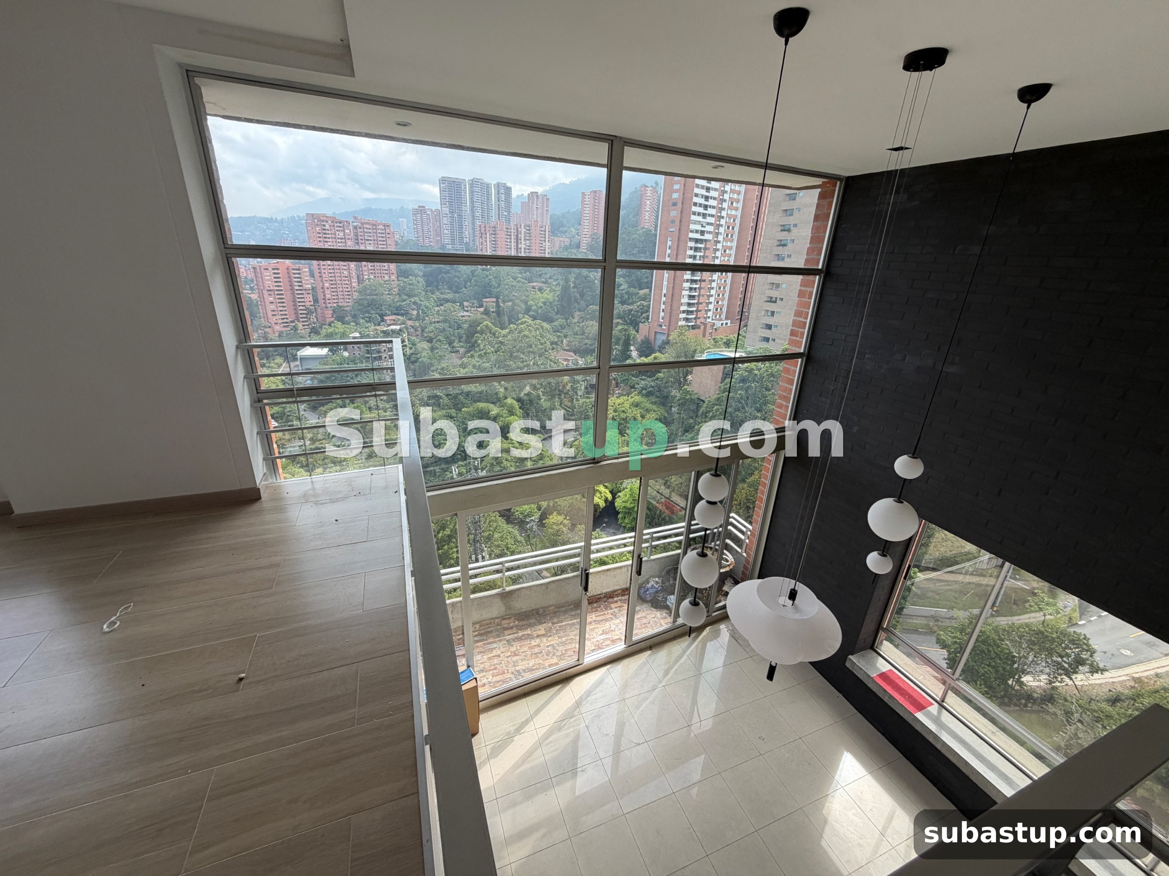 Penthouse 208 m² en El Poblado + 3 garajes y 3 depósitos